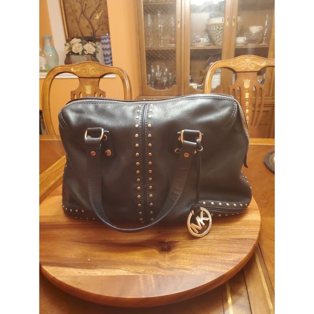 Michael Kors Astor large studded leather shoulder bag NAVY BLUE